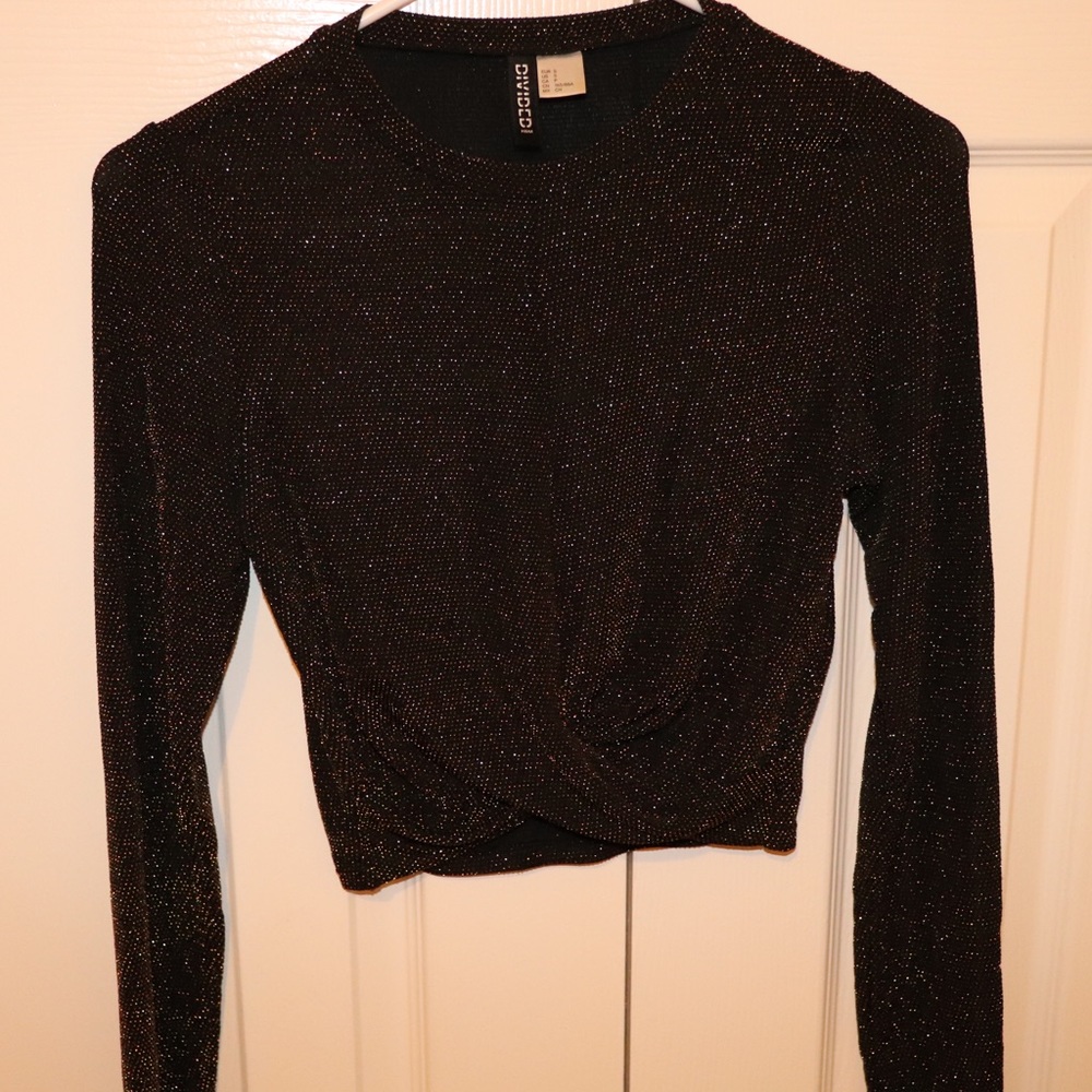 Bundle 3 for $25 : Sparkly cropped long sleeve